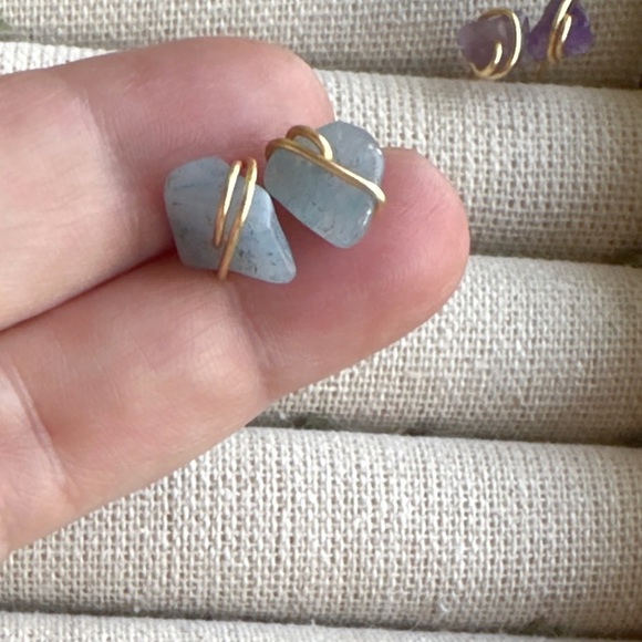 Raw aquamarine confetti gold statement studs earrings March birthstone - Picture 5 of 8